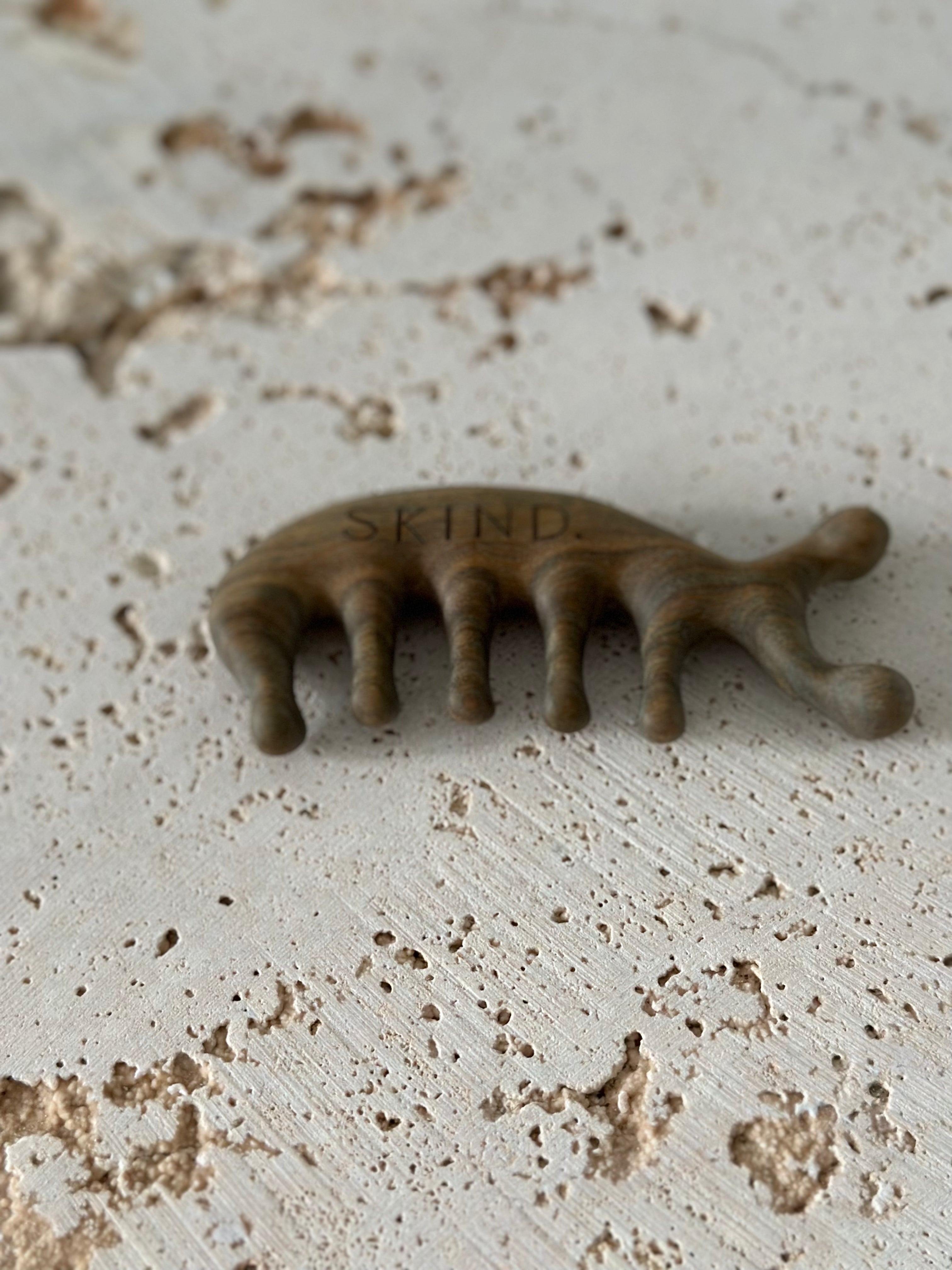 Comb Meridian & scalp green sandelwood